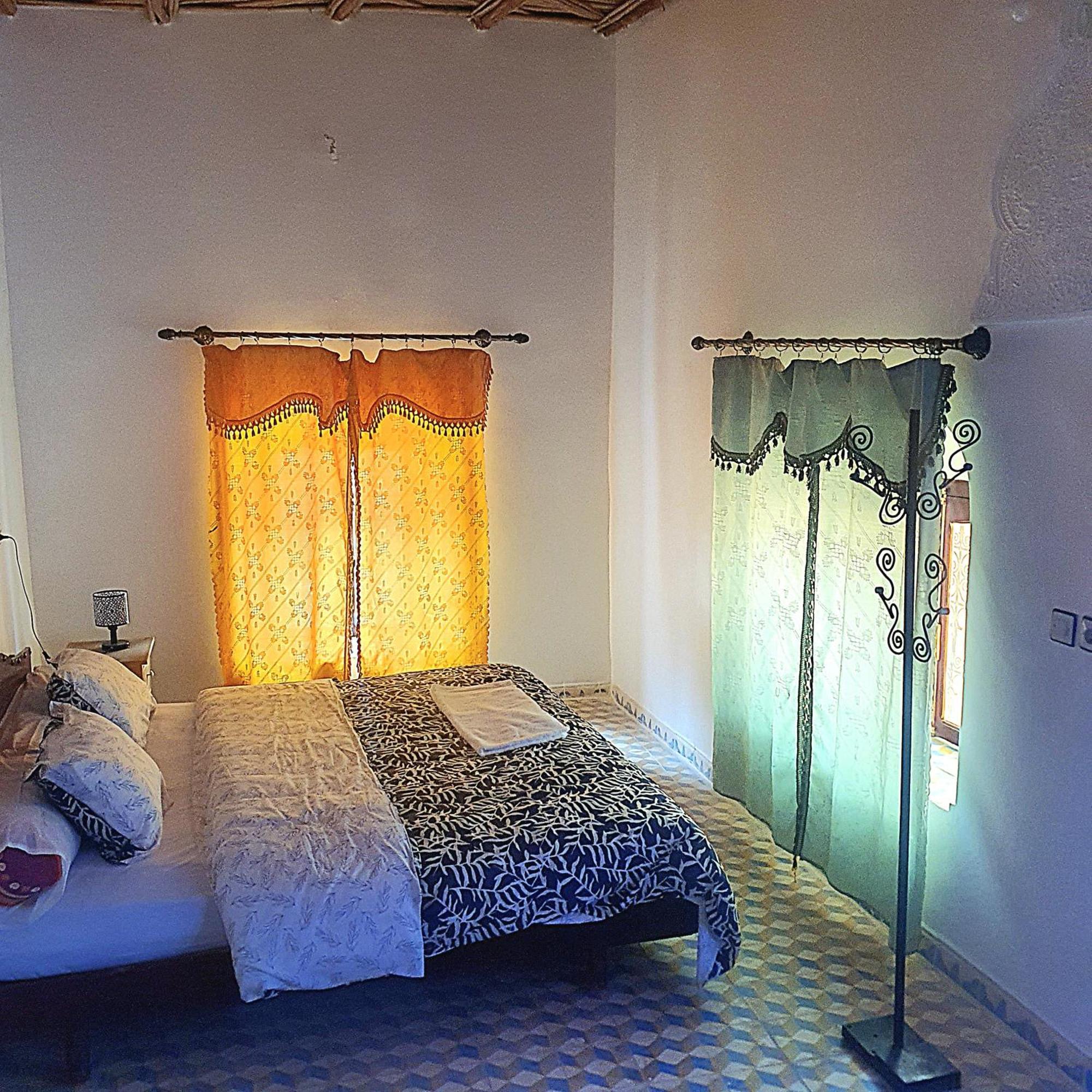 Riad Taourirte Тингир Экстерьер фото